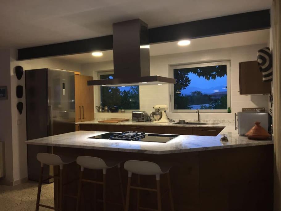 Villa In Albir L'Alfas del Pi Bagian luar foto