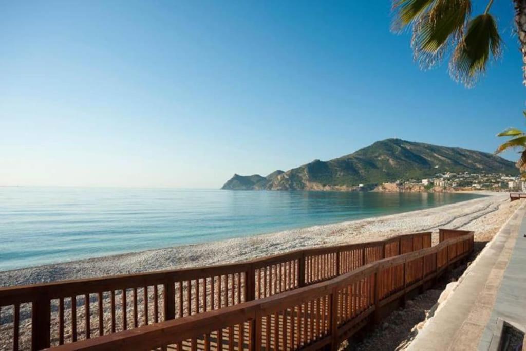 Villa In Albir L'Alfas del Pi Bagian luar foto